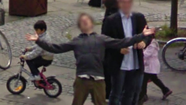 google maps street view bloopers. Singing for the Google Street